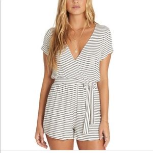 Billabong Romper with tie